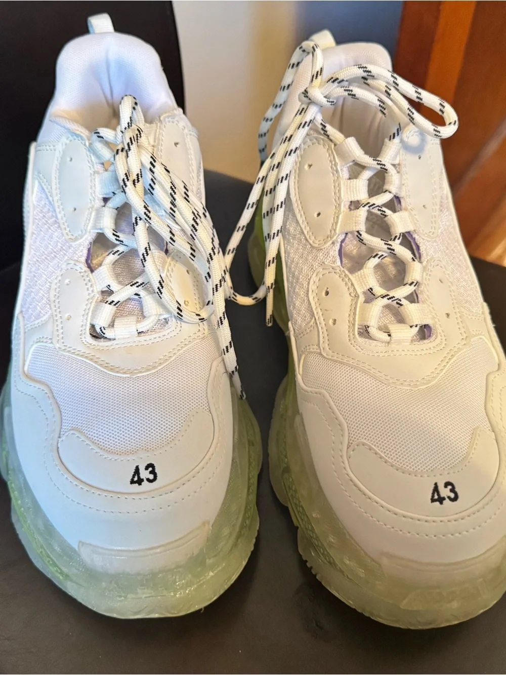 Fashion sneakers Size 9.5 - Picture 4 of 8